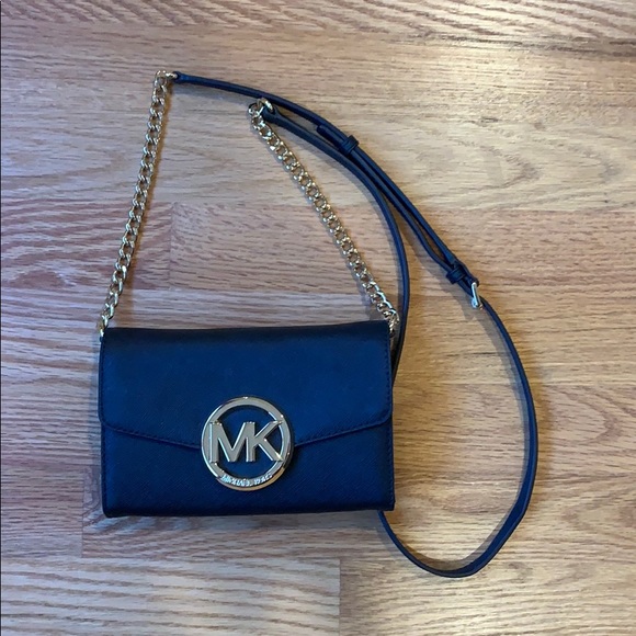 Michael Kors Purse - like new! - Picture 2 of 4